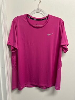 Nike Short Sleeve Athletic Tee in Hot Pink with Reflective Swoosh